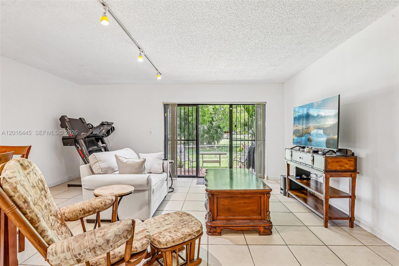 425 W Park Drive