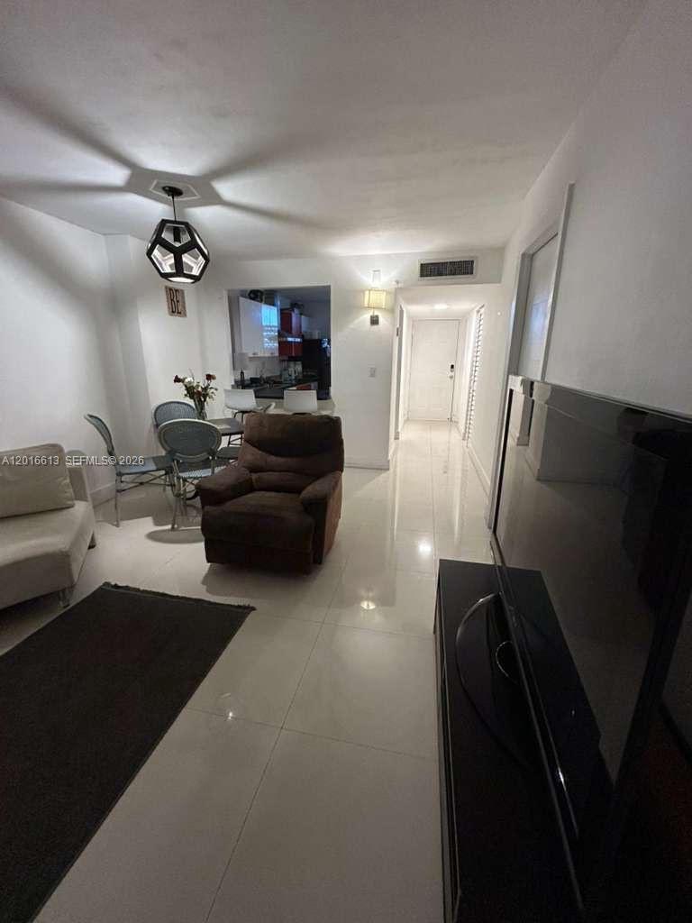 2903 N Miami Beach Boulevard