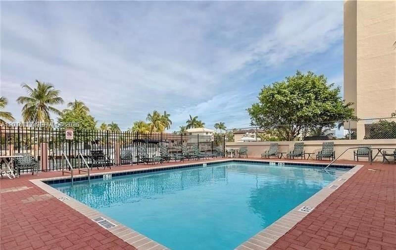 2903 N Miami Beach Boulevard