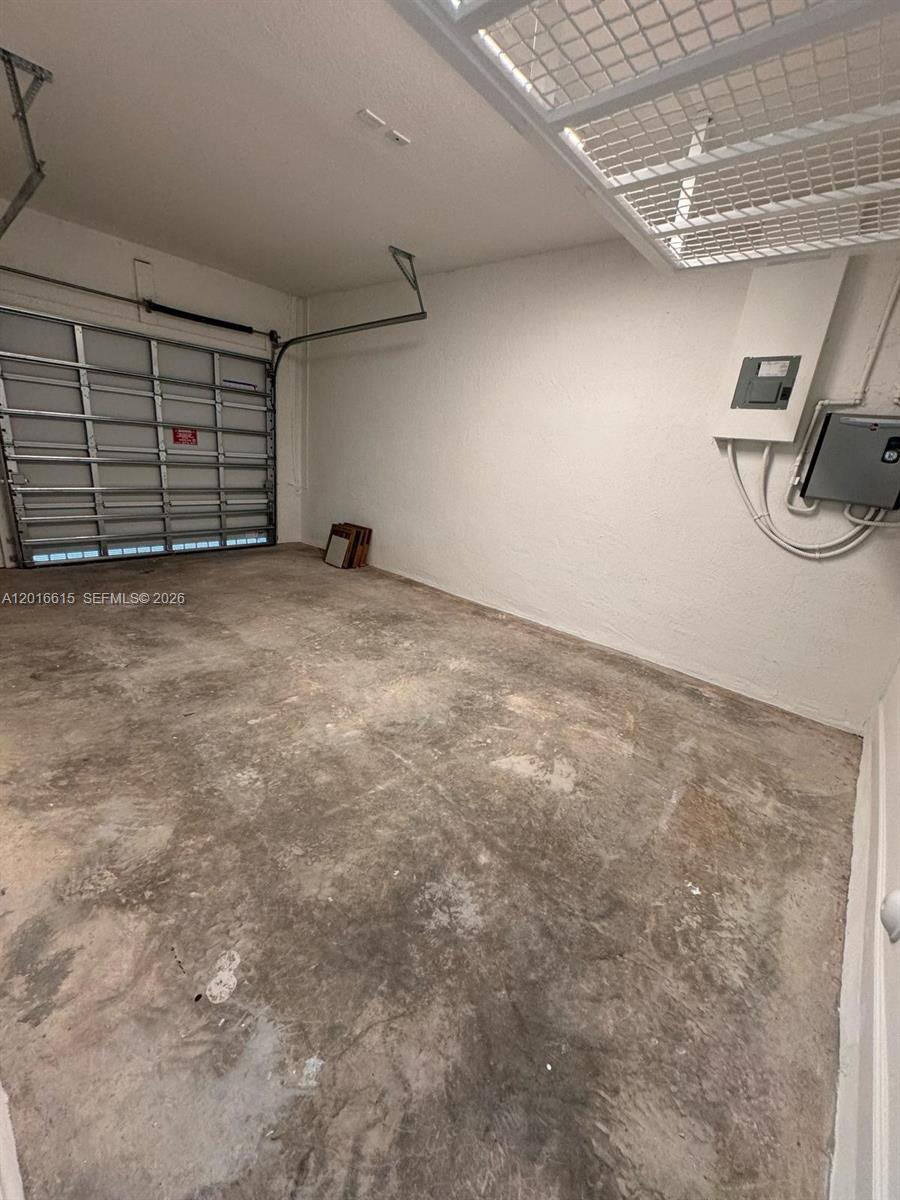 663 SE 13th St Circle