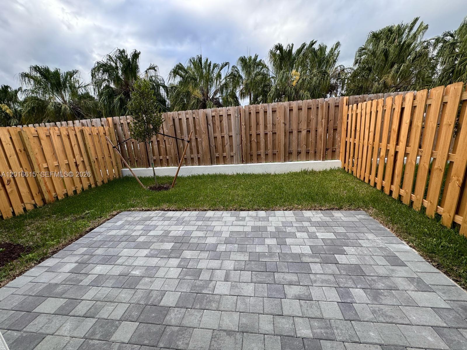 663 SE 13th St Circle