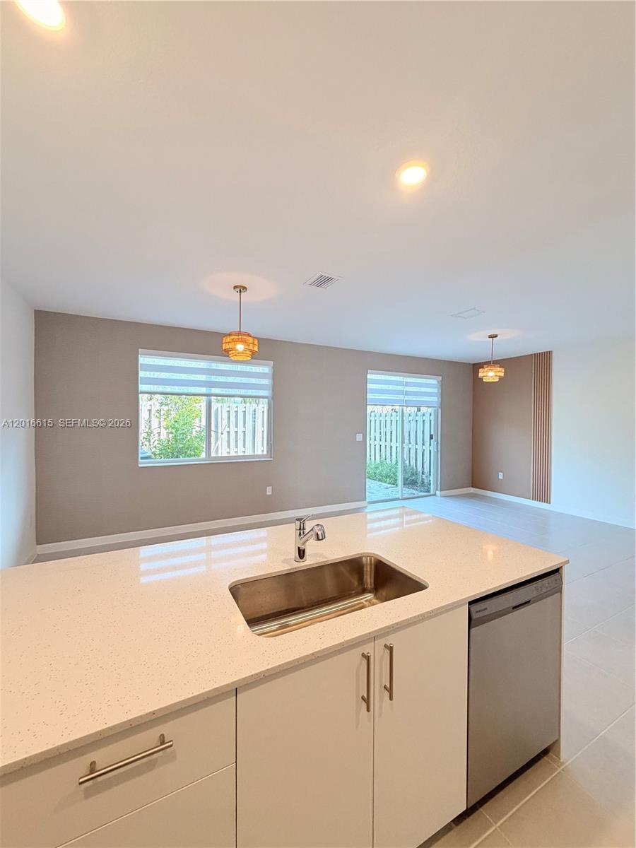663 SE 13th St Circle