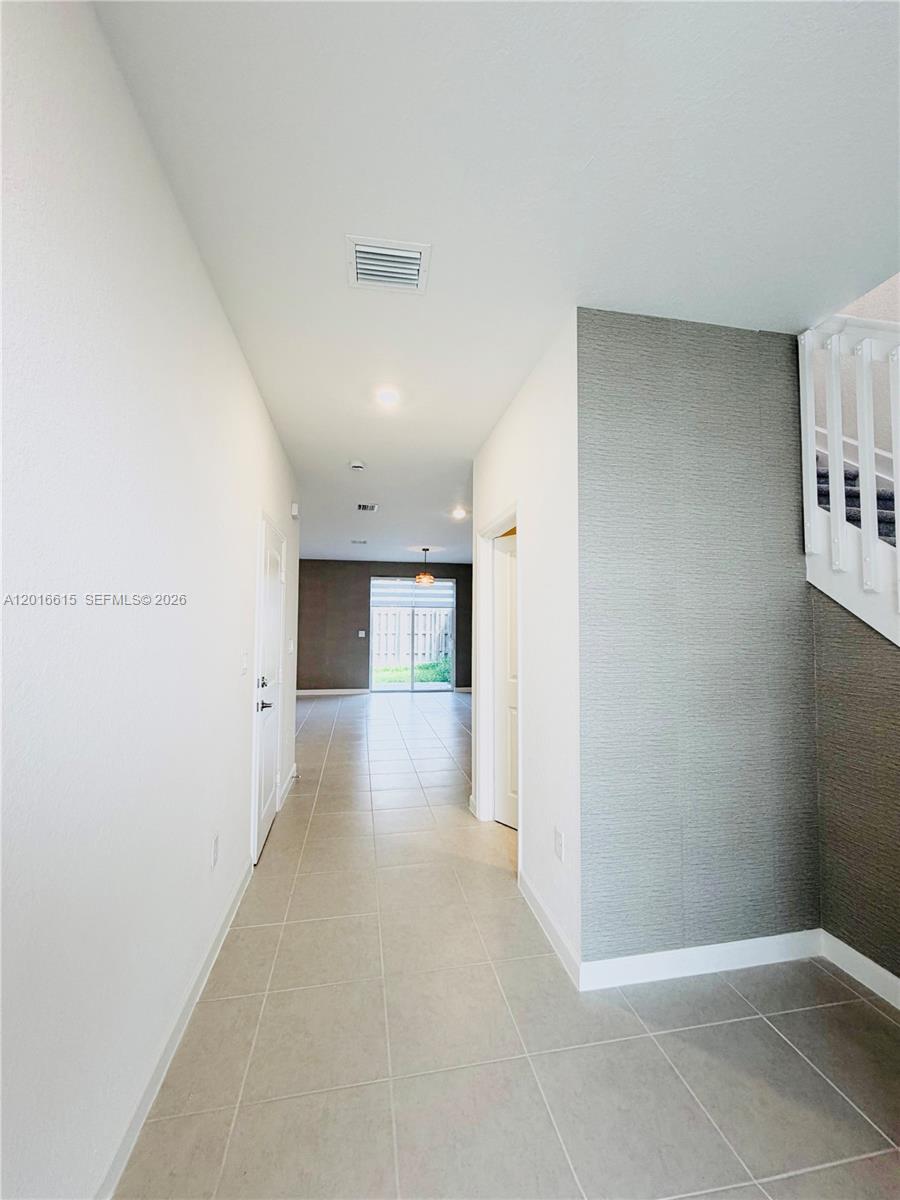 663 SE 13th St Circle