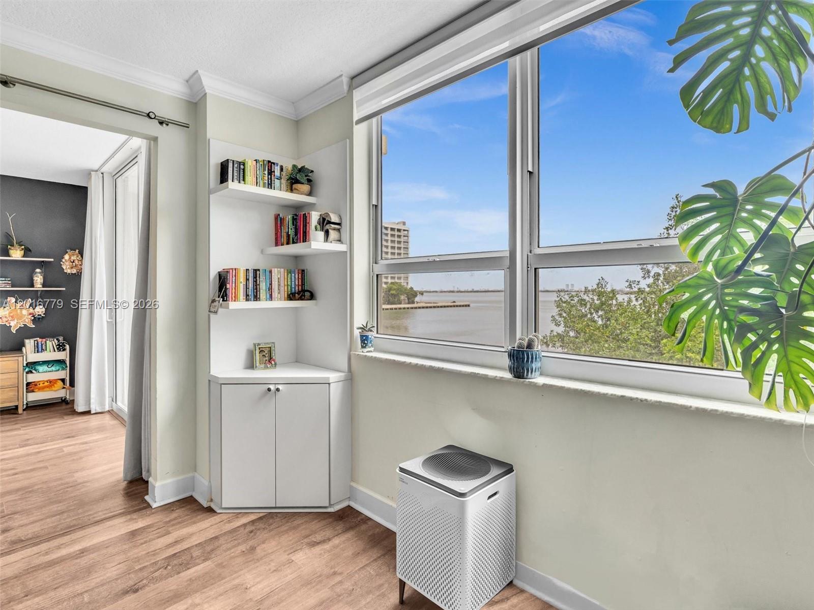 2000 N Bayshore Drive