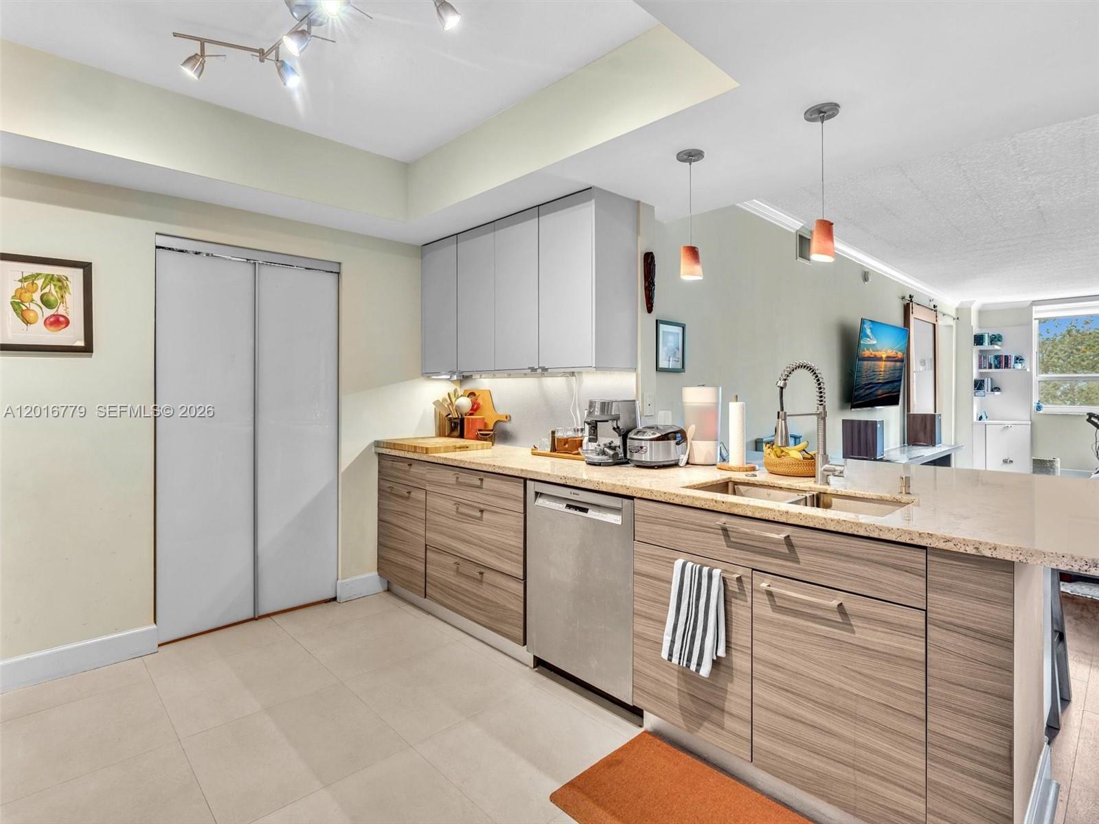 2000 N Bayshore Drive
