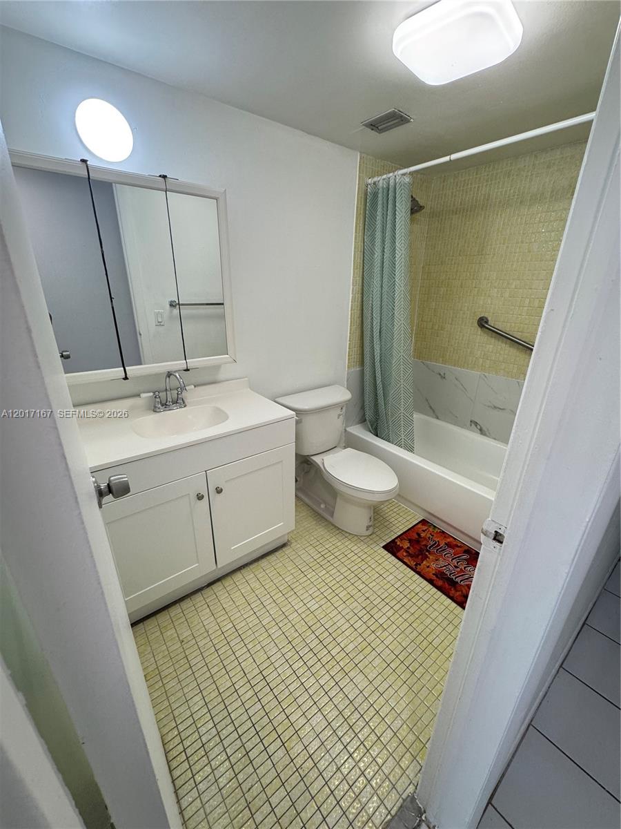 1470 NE 125th Terrace