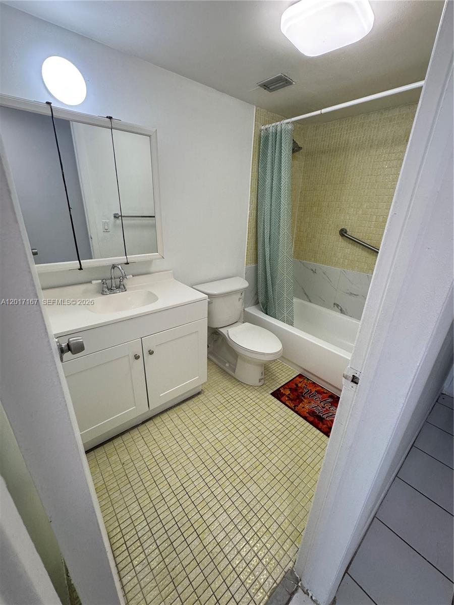 1470 NE 125th Terrace