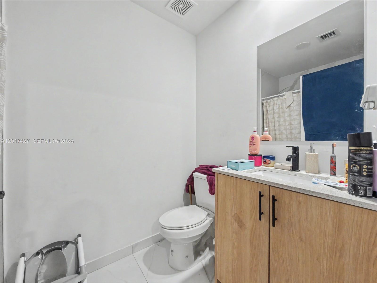 227 NW 13th Place