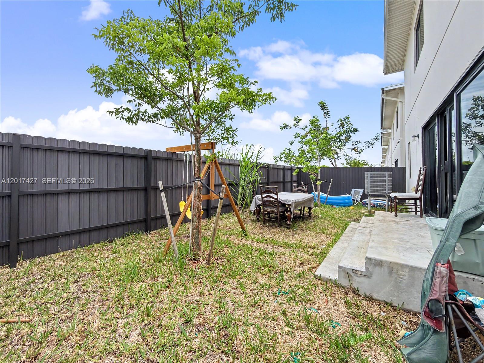 227 NW 13th Place