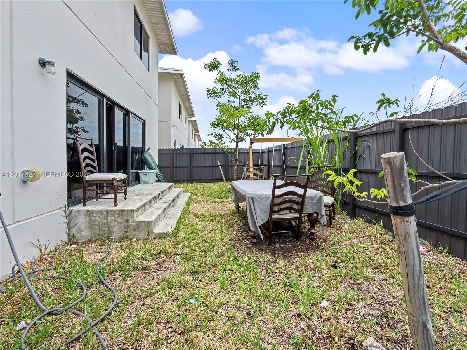 227 NW 13th Place