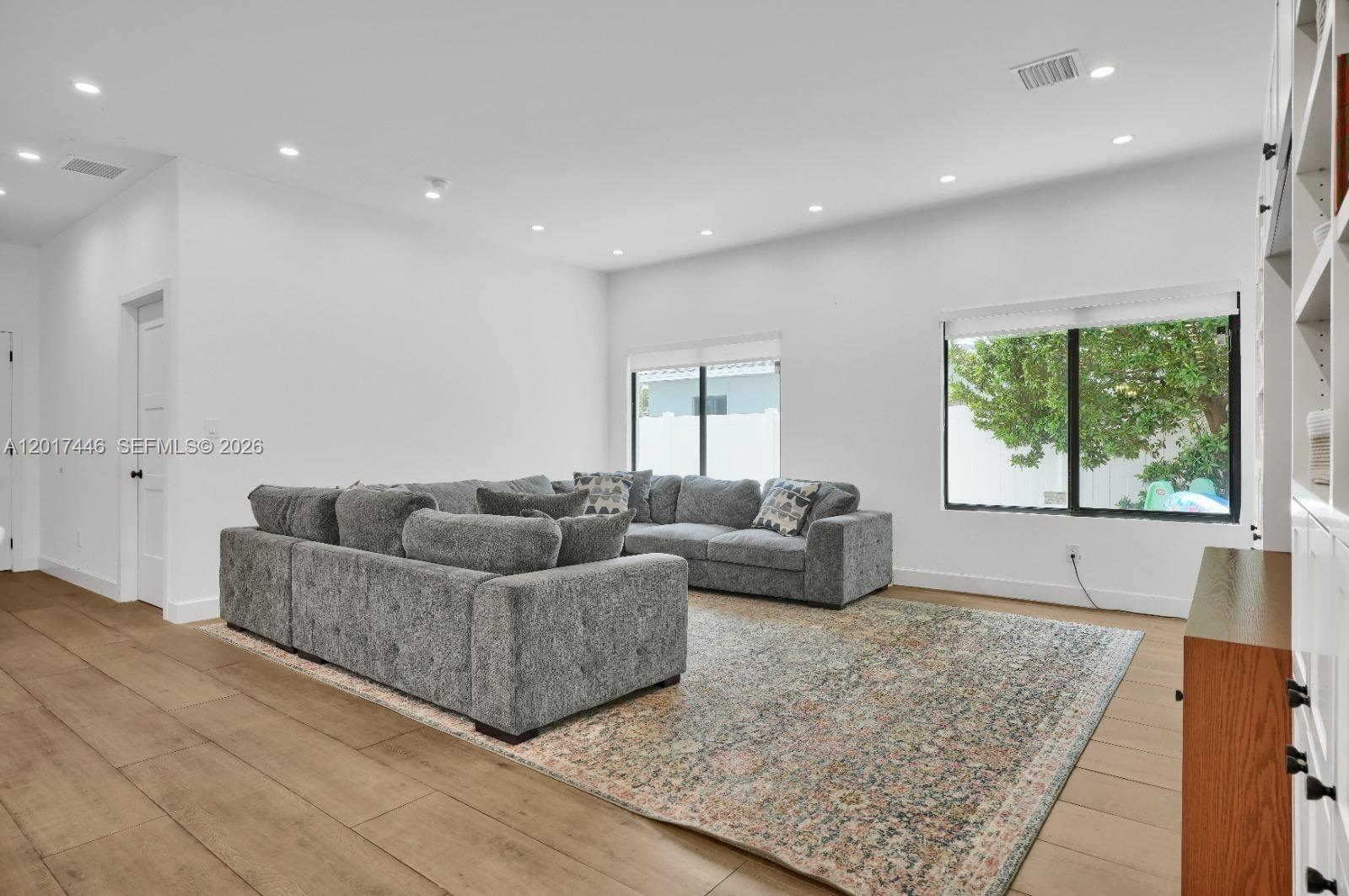 1025 NE 170th Terrace