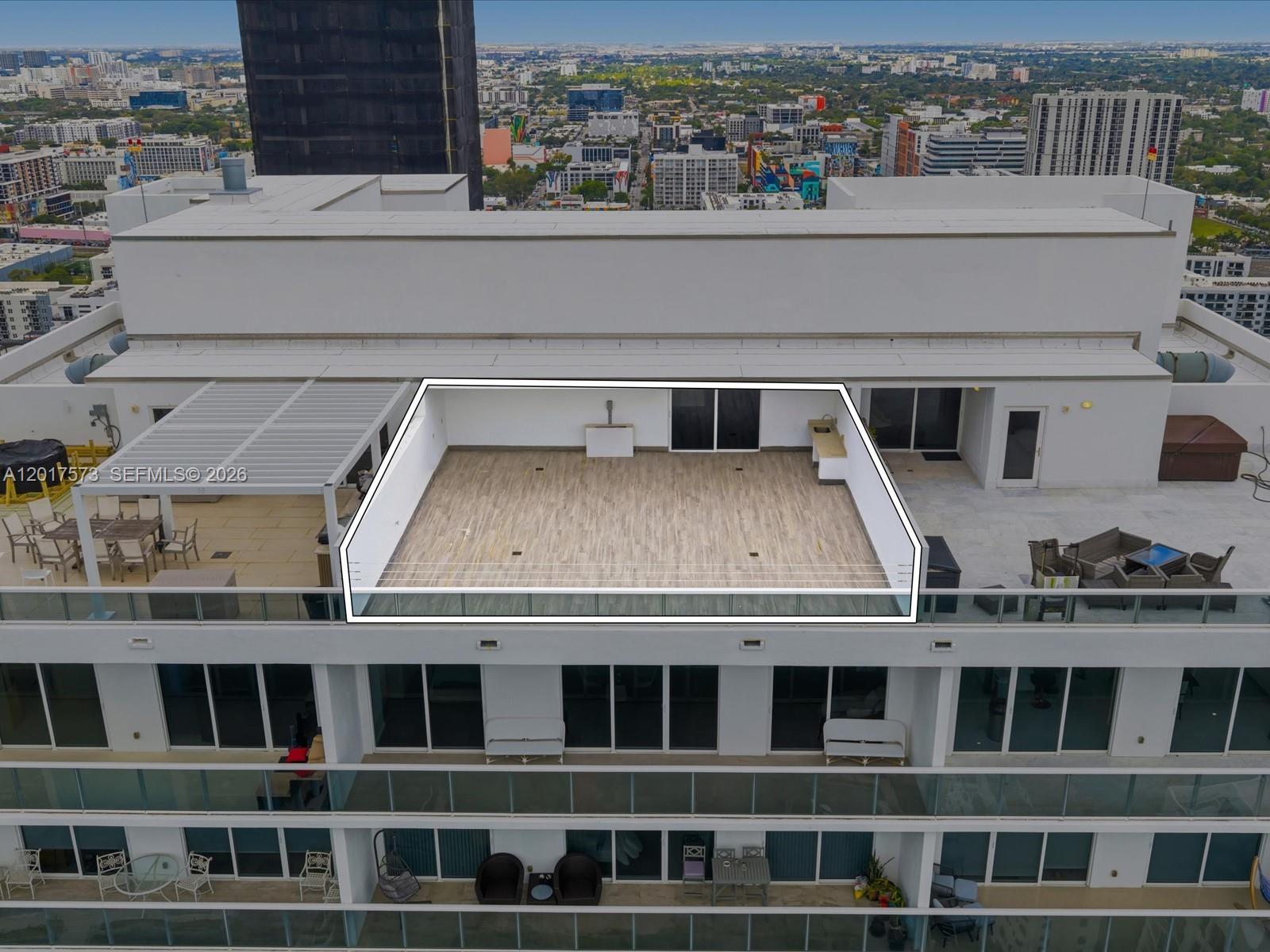 600 NE 27th Street