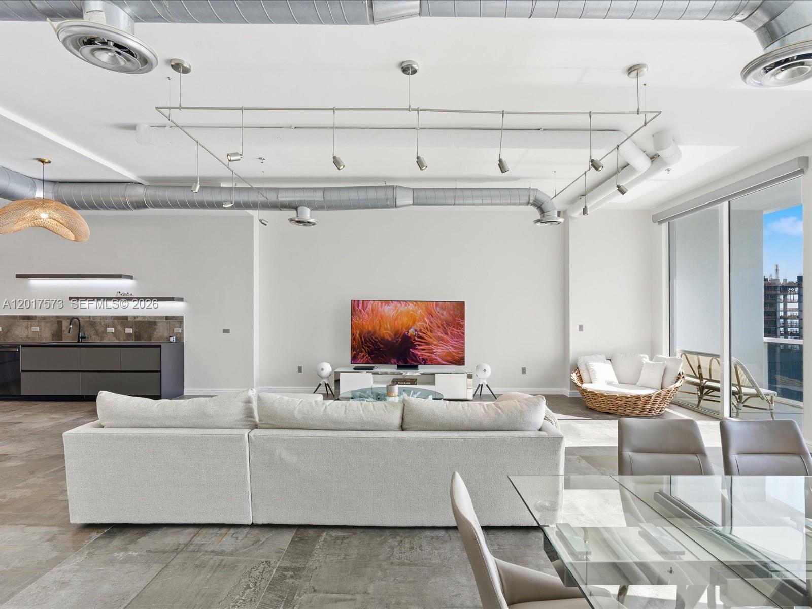 600 NE 27th Street