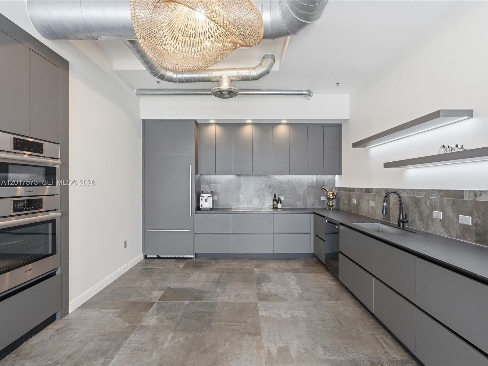 600 NE 27th Street