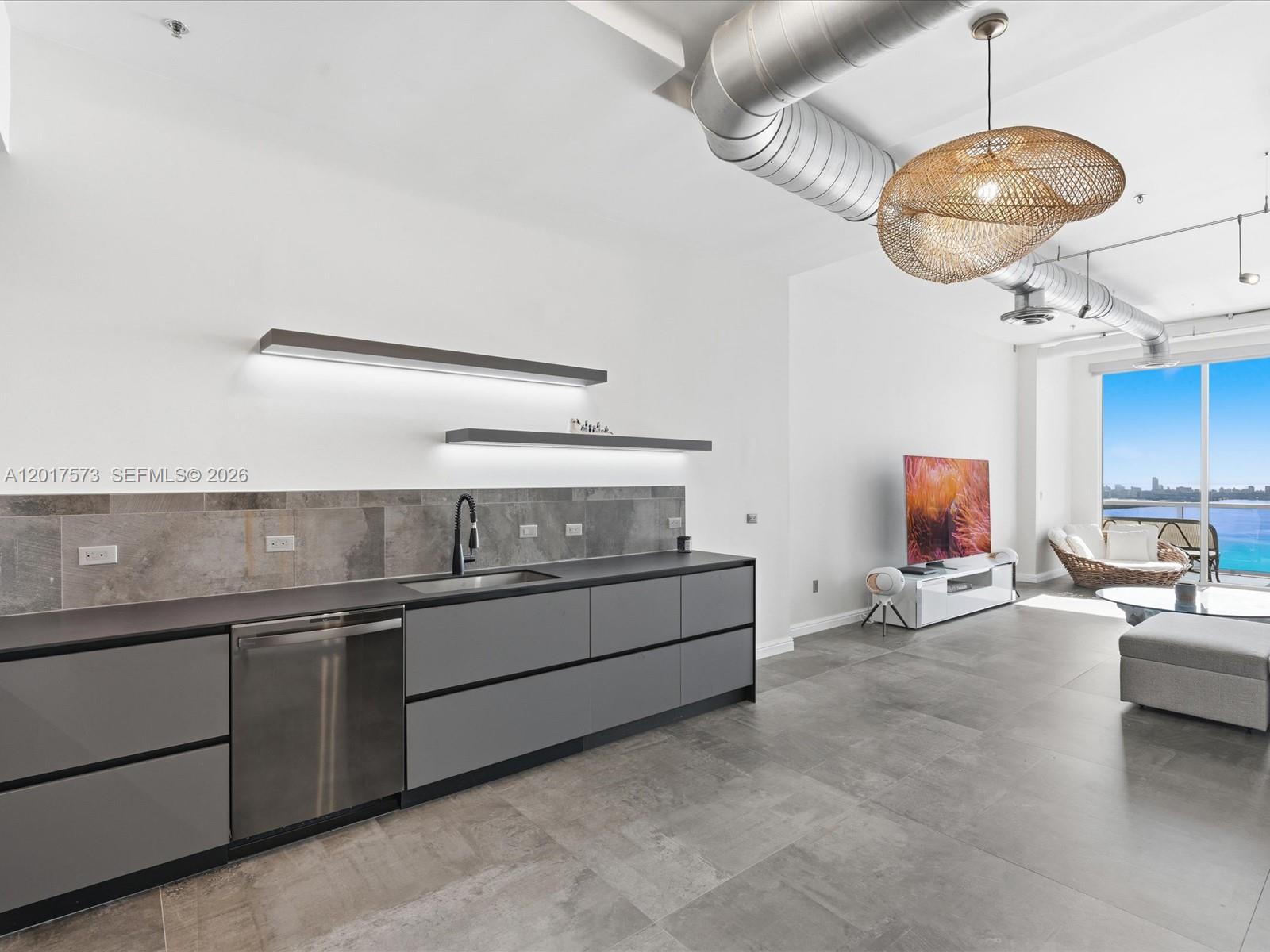 600 NE 27th Street