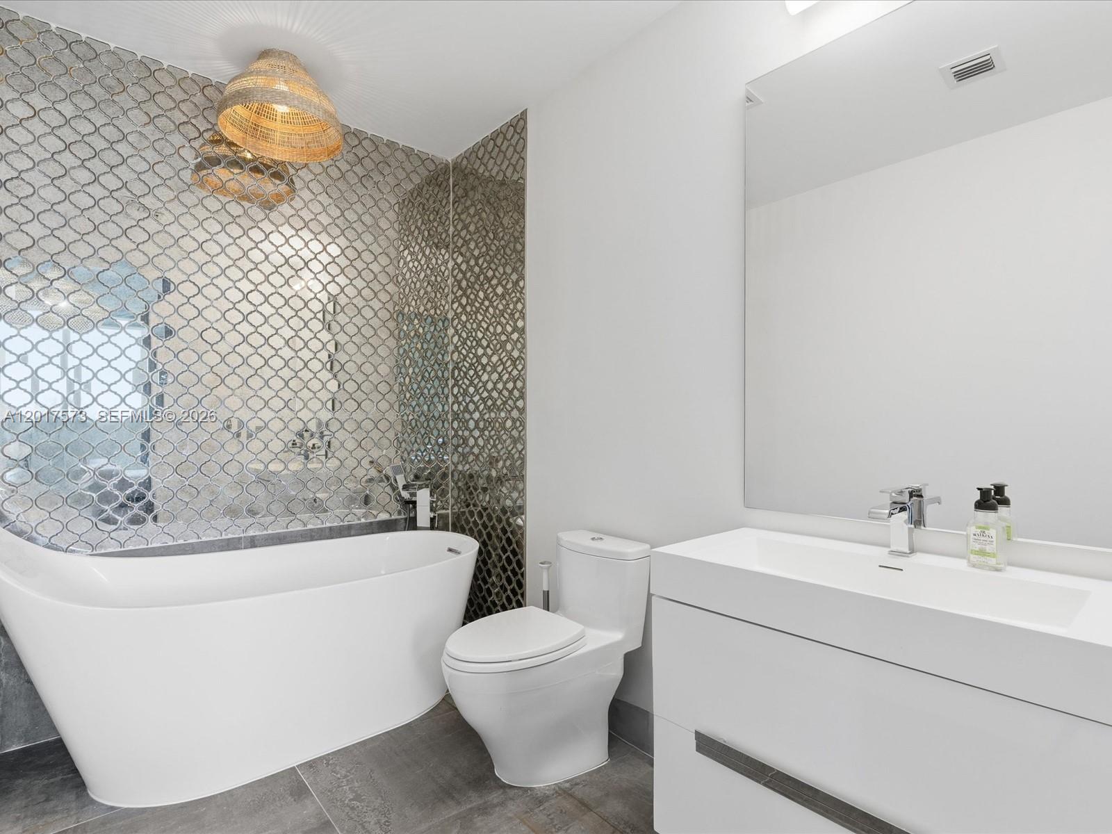 600 NE 27th Street