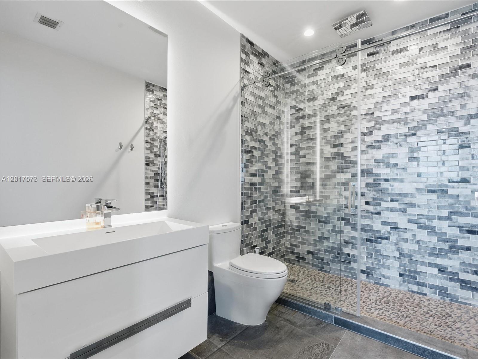 600 NE 27th Street