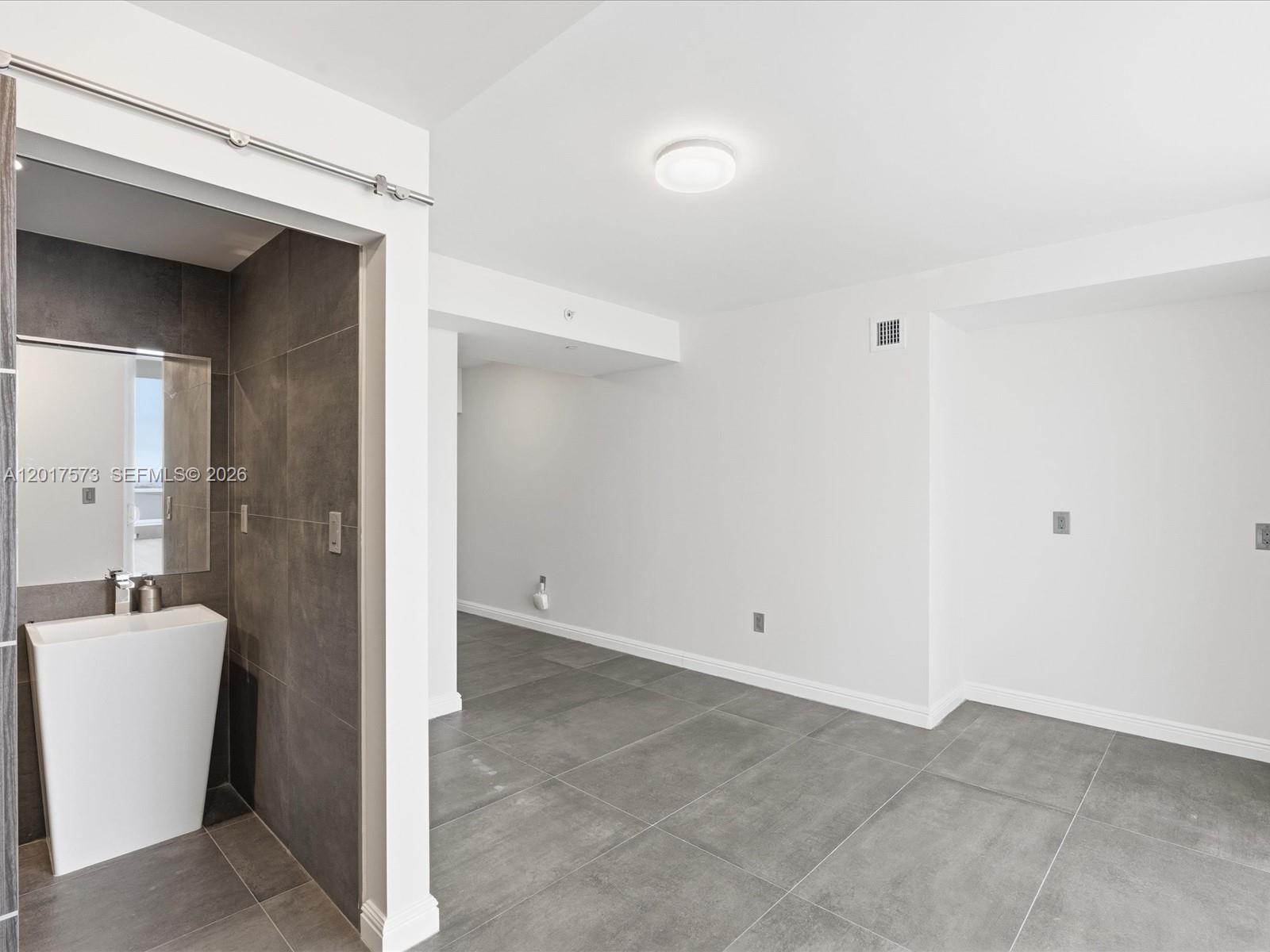 600 NE 27th Street