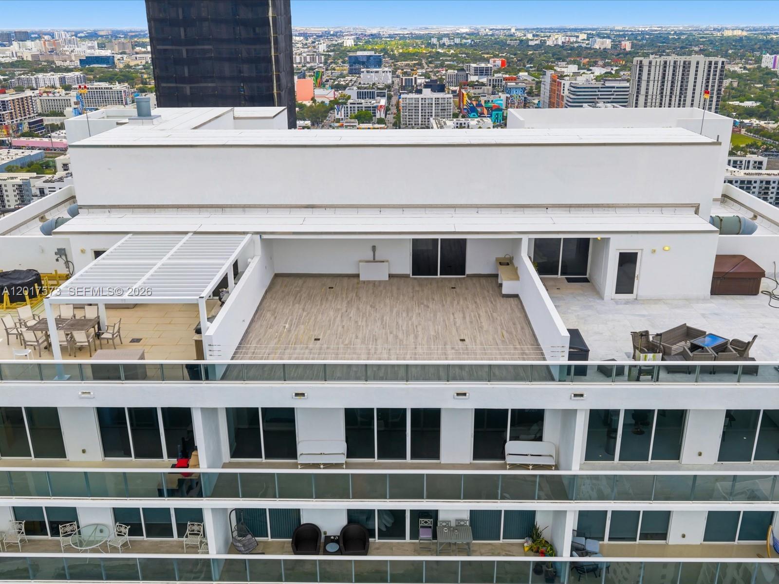 600 NE 27th Street