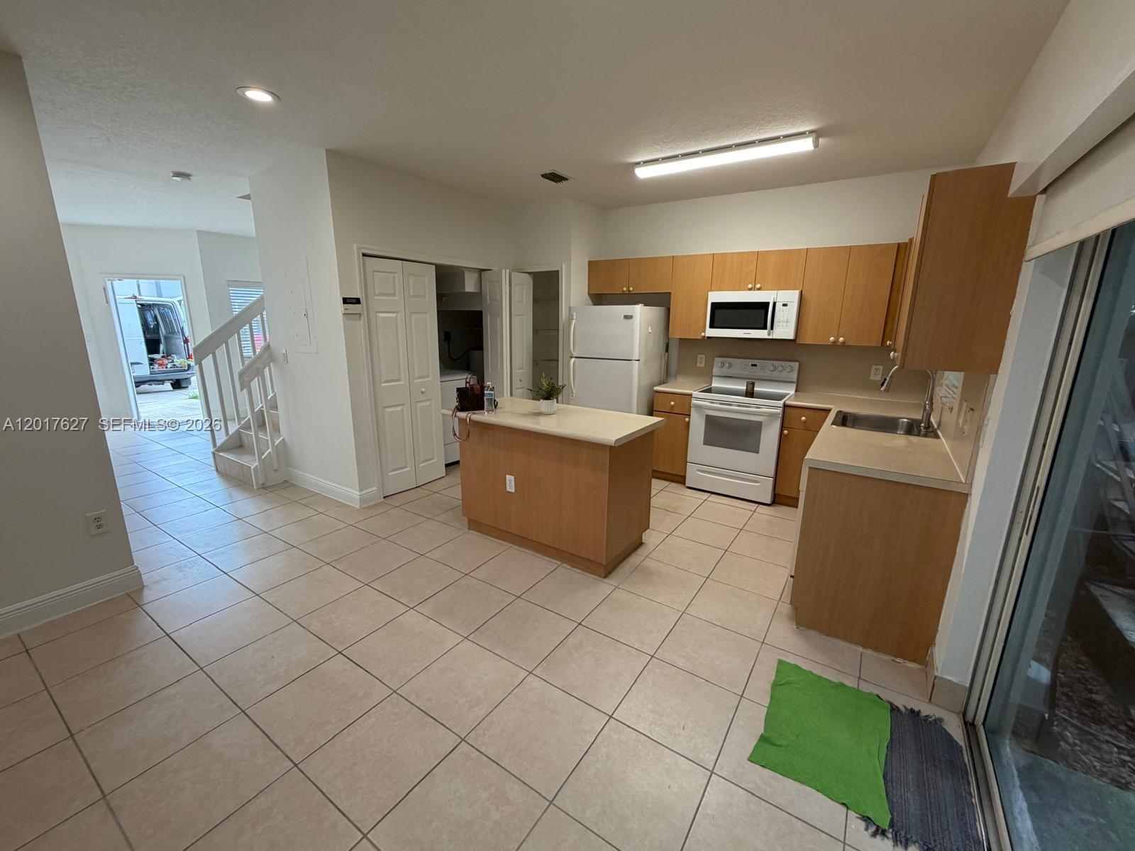 2953 SE 15th Terrace