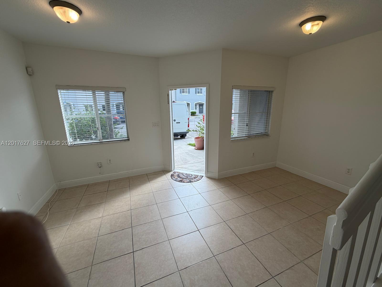 2953 SE 15th Terrace