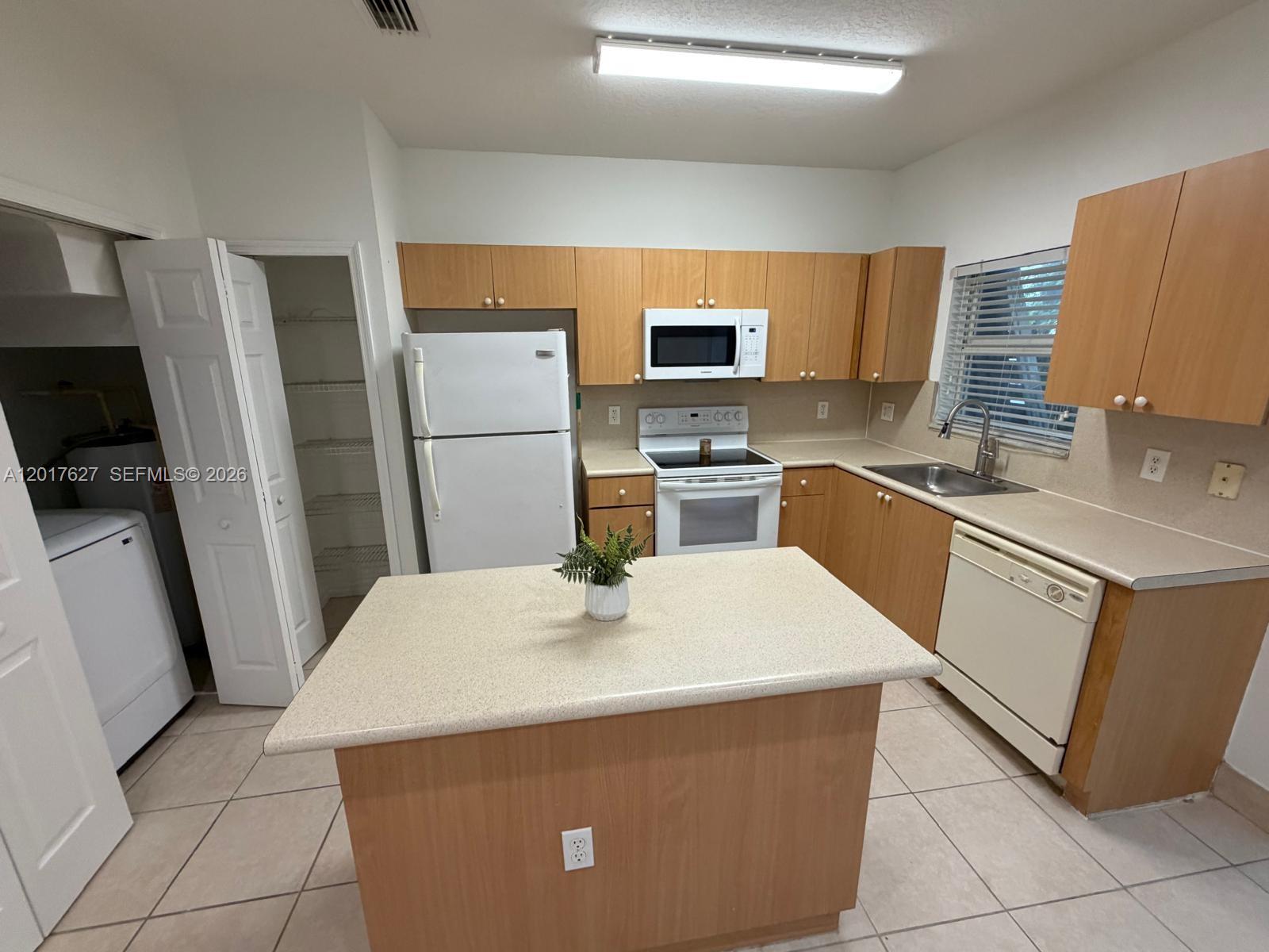 2953 SE 15th Terrace
