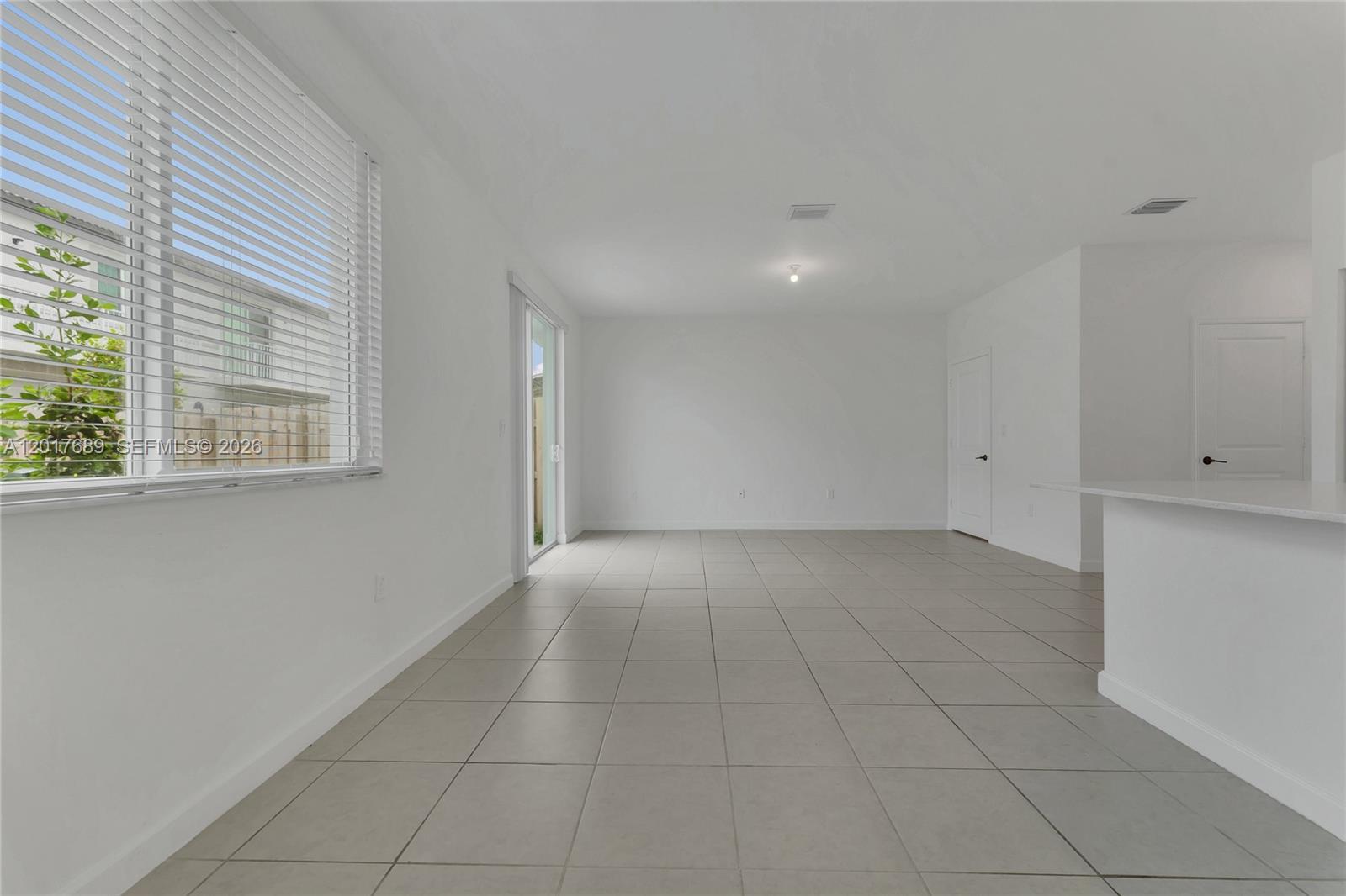 725 SE 14th Court