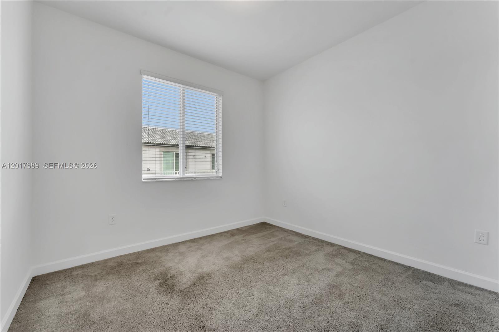 725 SE 14th Court