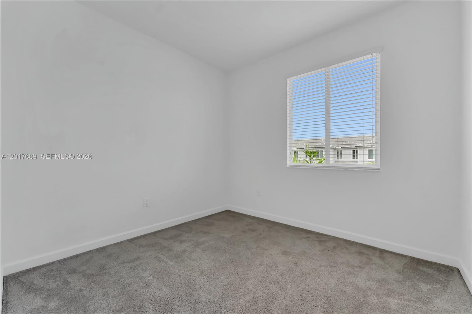 725 SE 14th Court