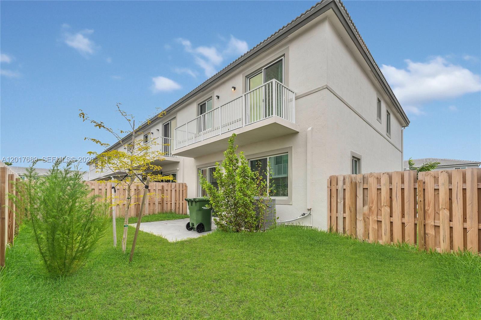 725 SE 14th Court