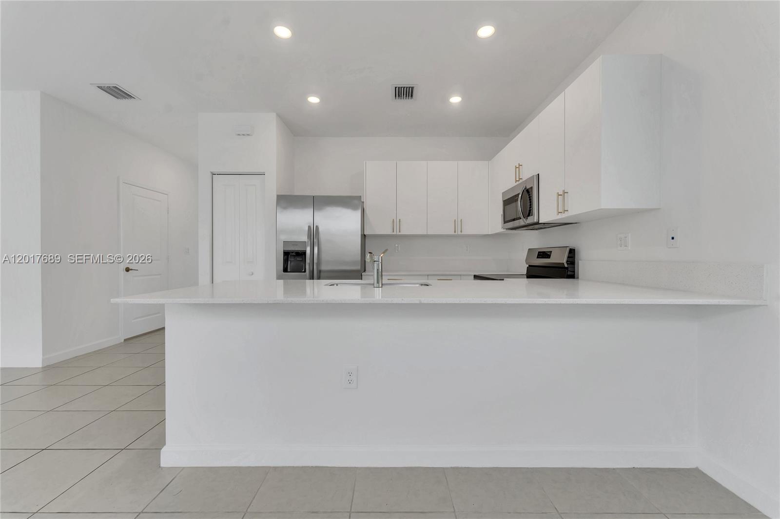 725 SE 14th Court