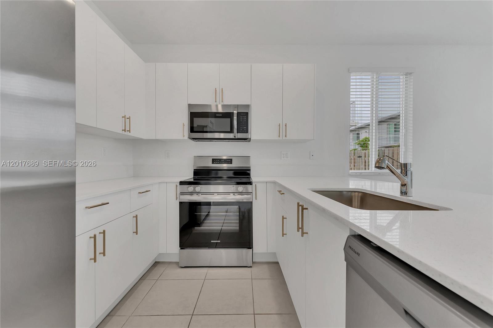 725 SE 14th Court