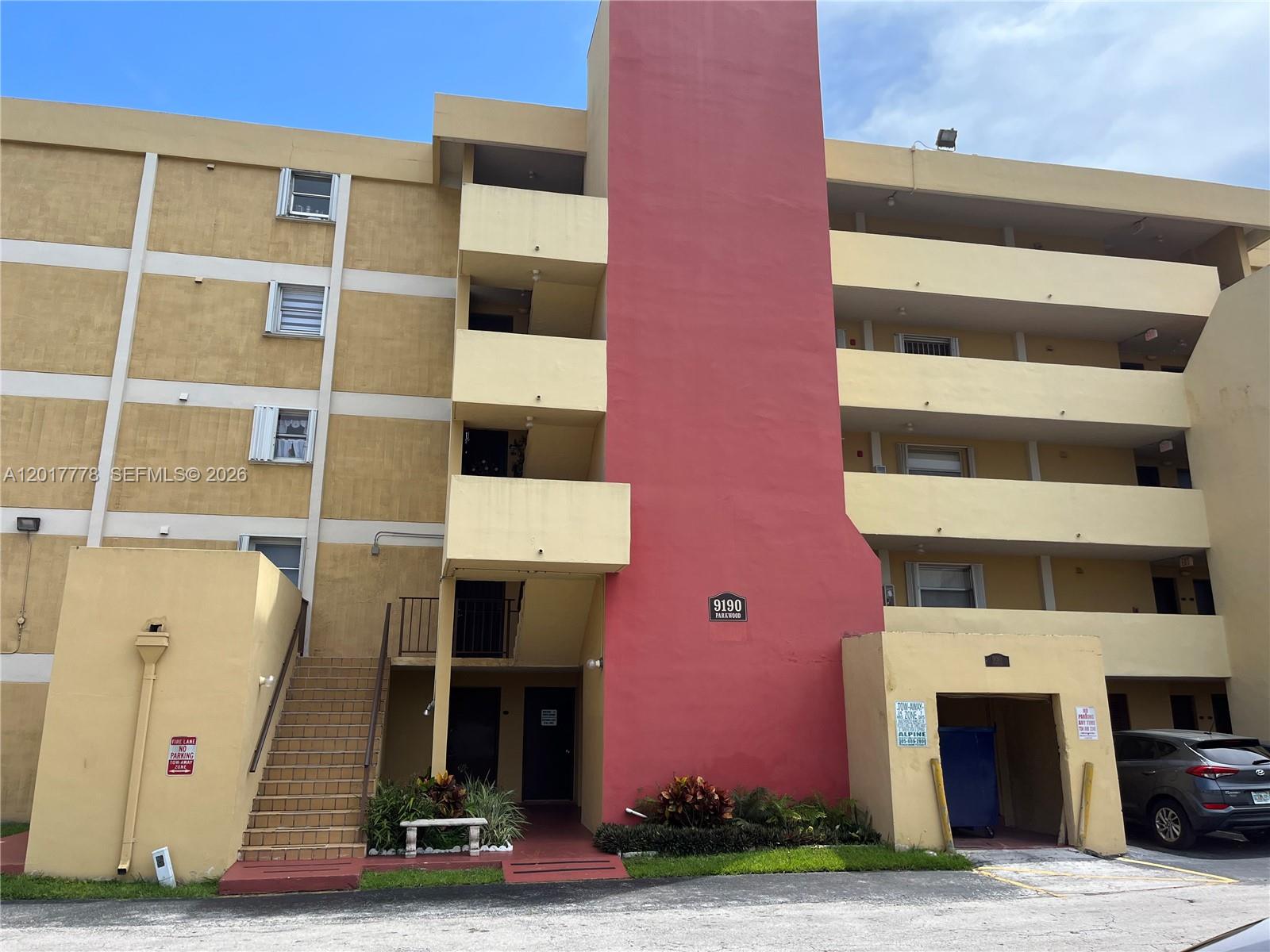 9190 Fontainebleau Boulevard