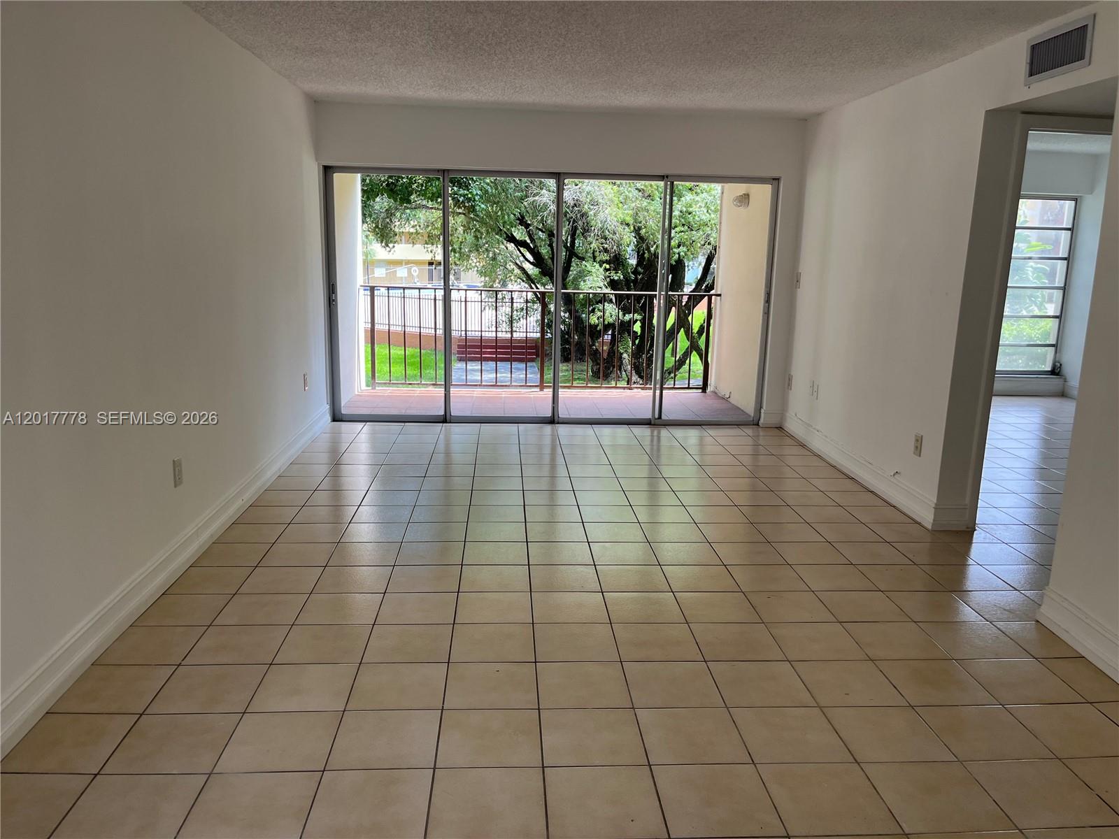 9190 Fontainebleau Boulevard