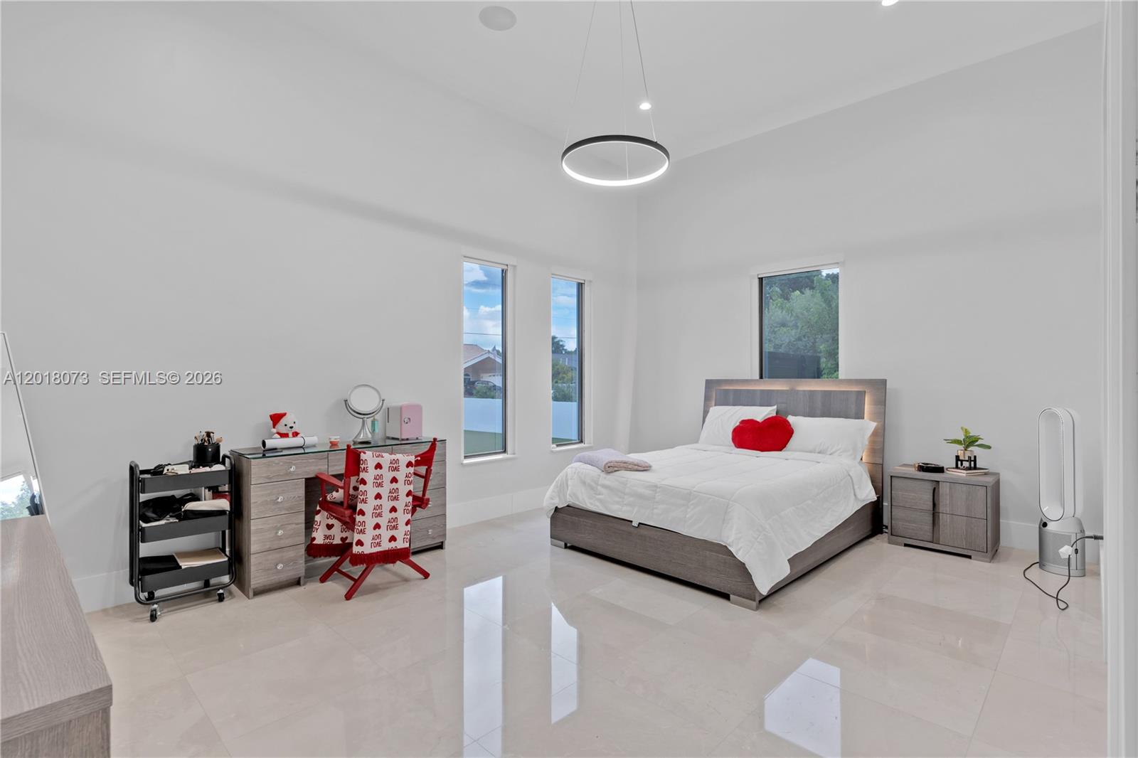 320 SW 125th Avenue