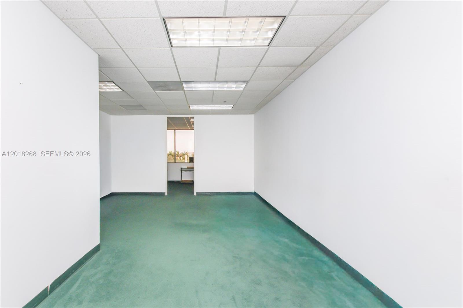 1900 Glades Road