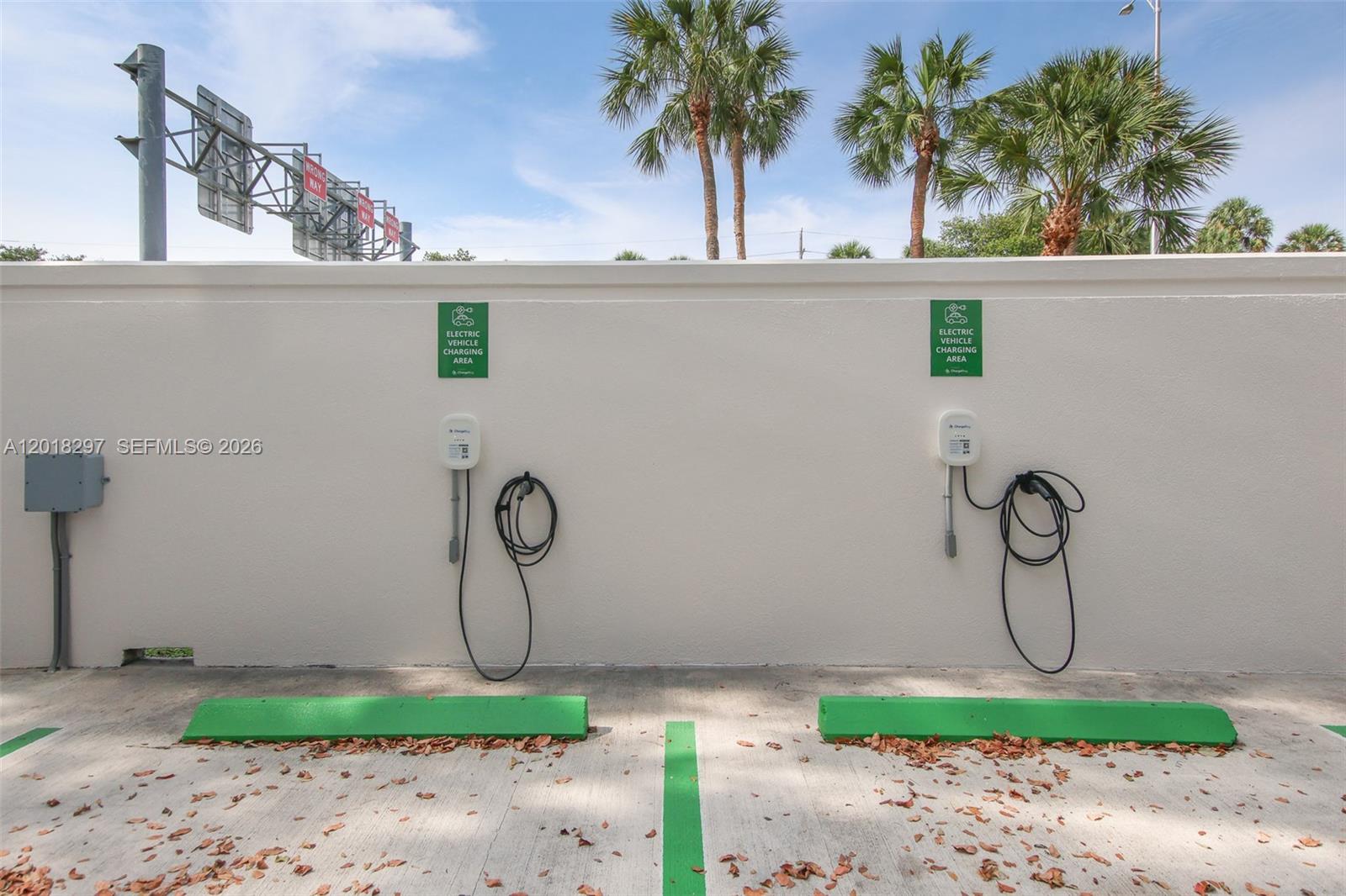 1900 Glades Road