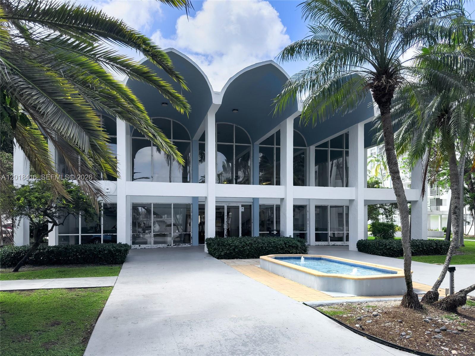 496 NW 165th St Road
