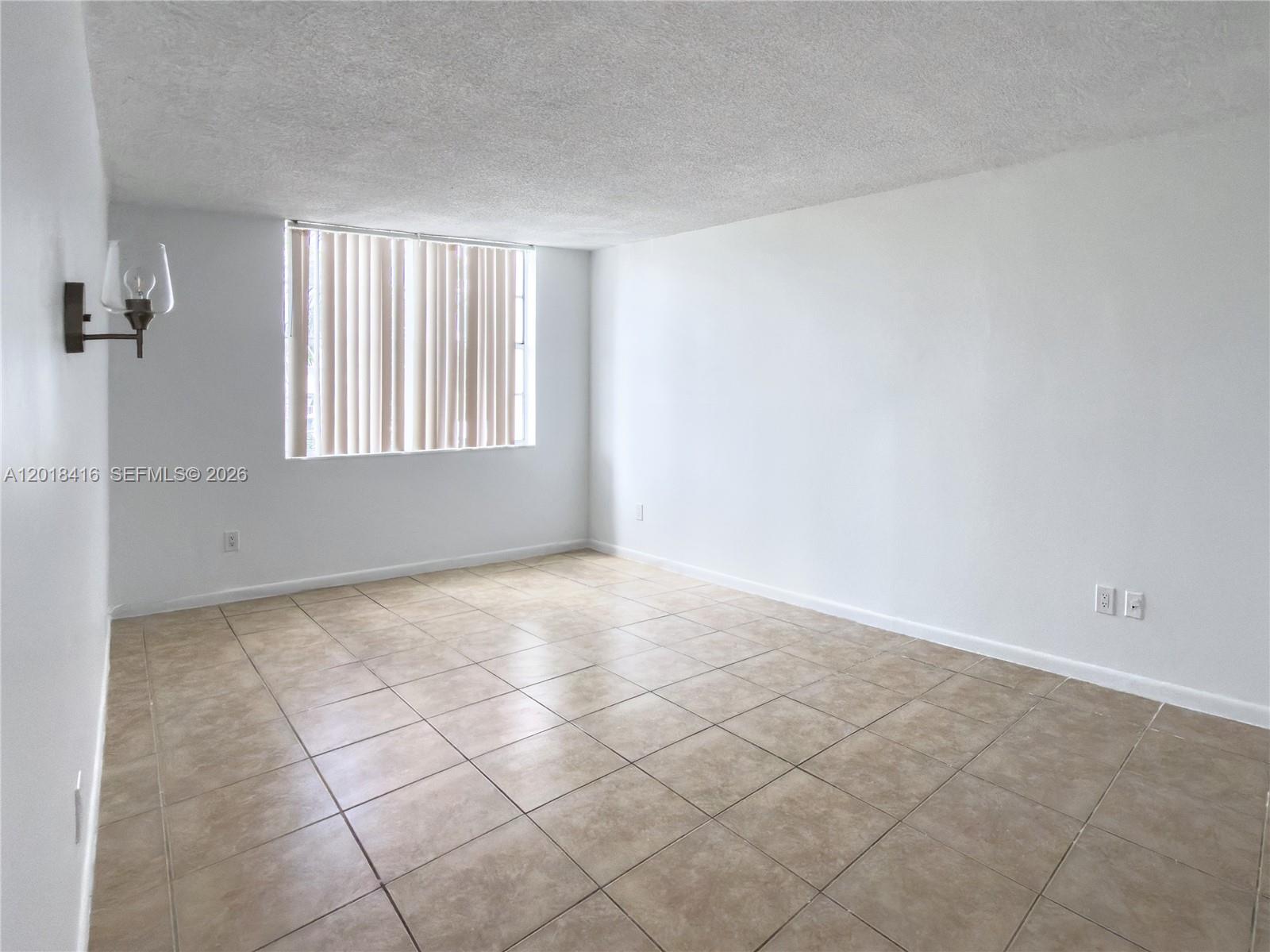 496 NW 165th St Road