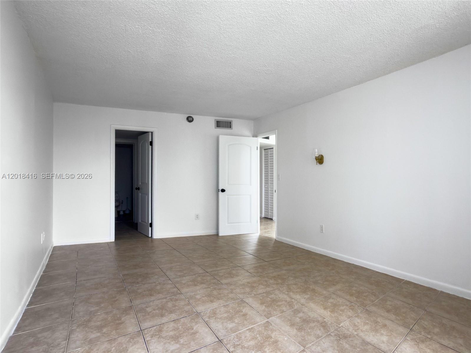 496 NW 165th St Road