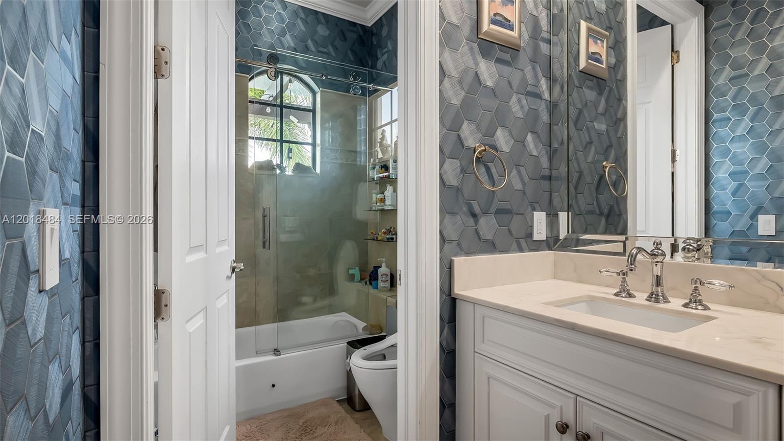 9587 Exbury Court