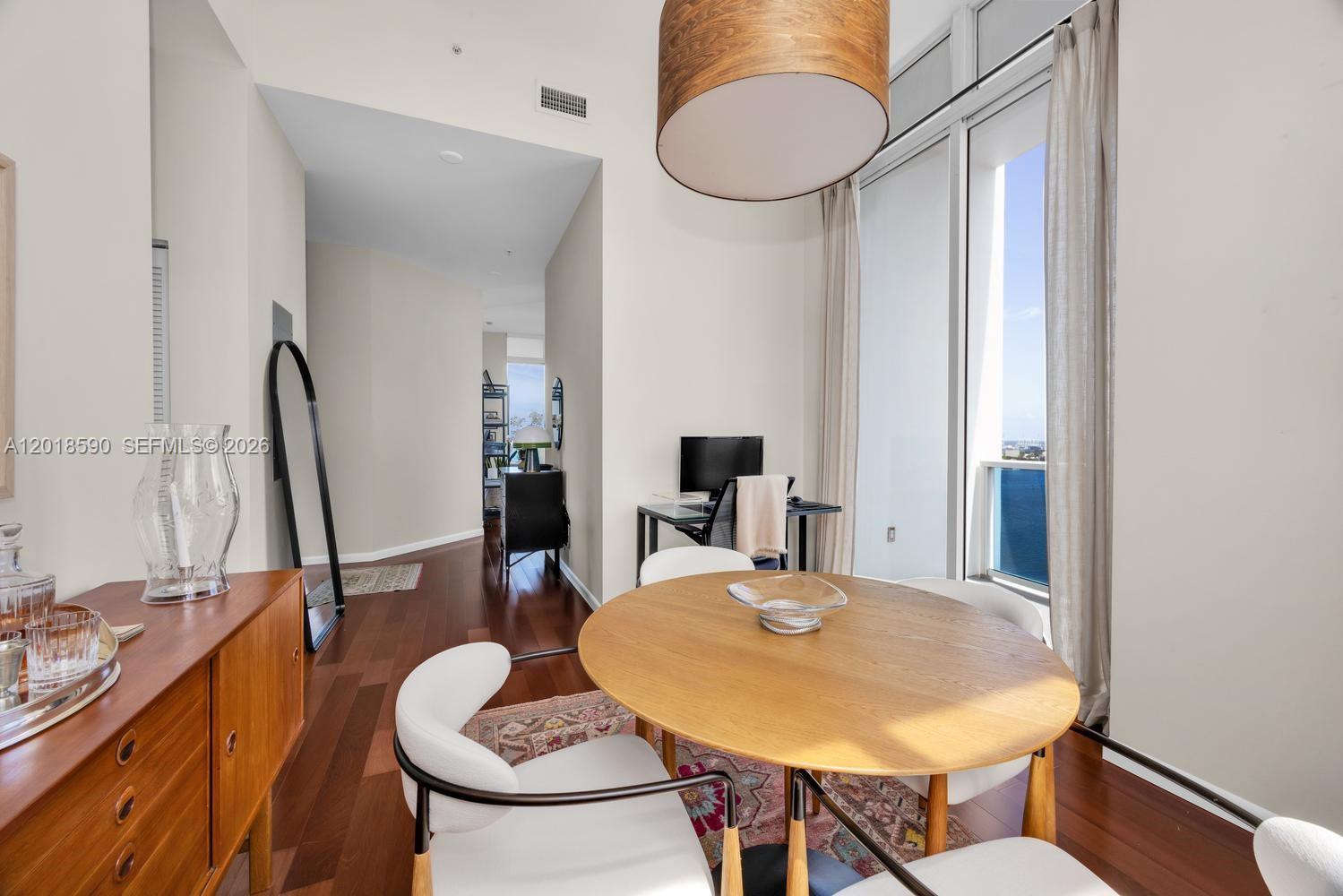 725 NE 22nd Street
