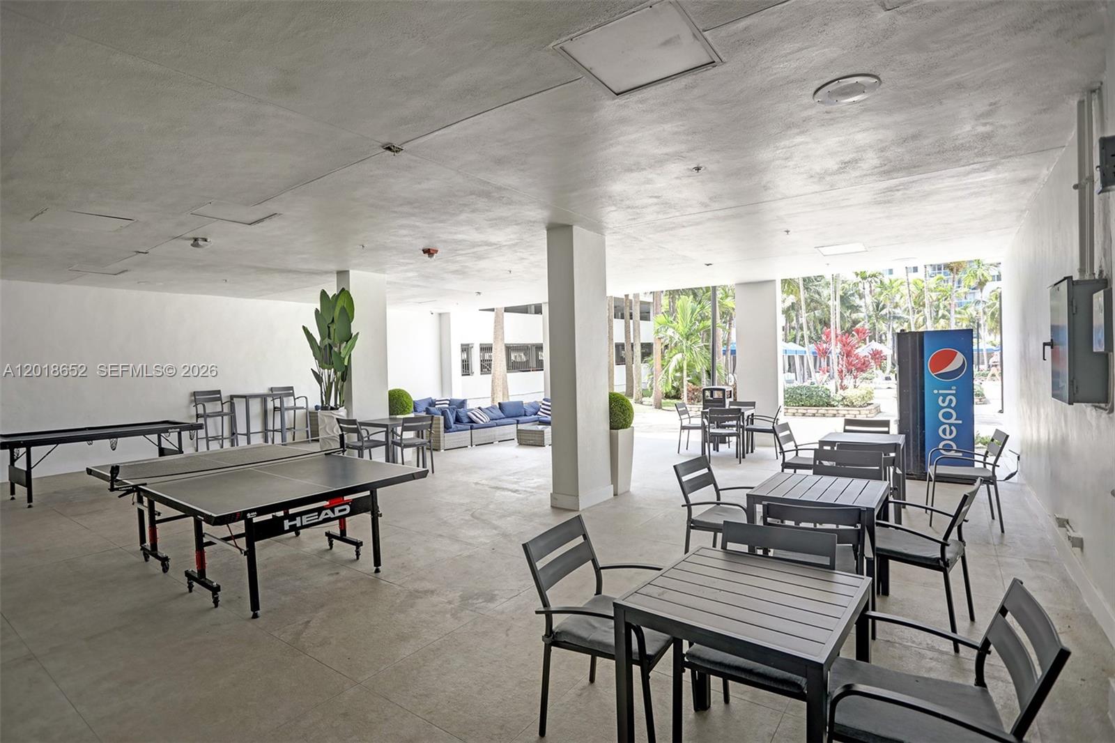 19370 Collins Avenue
