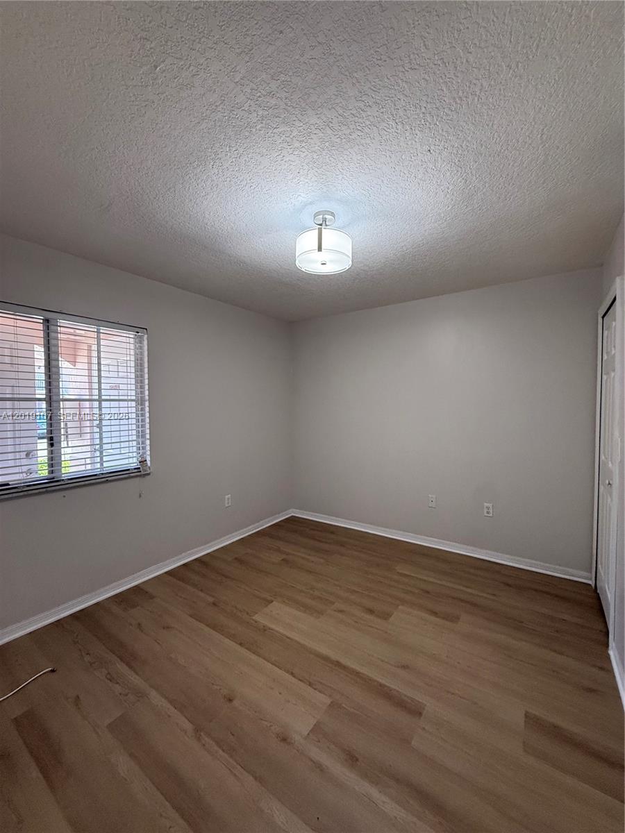 1271 SE 28th Court