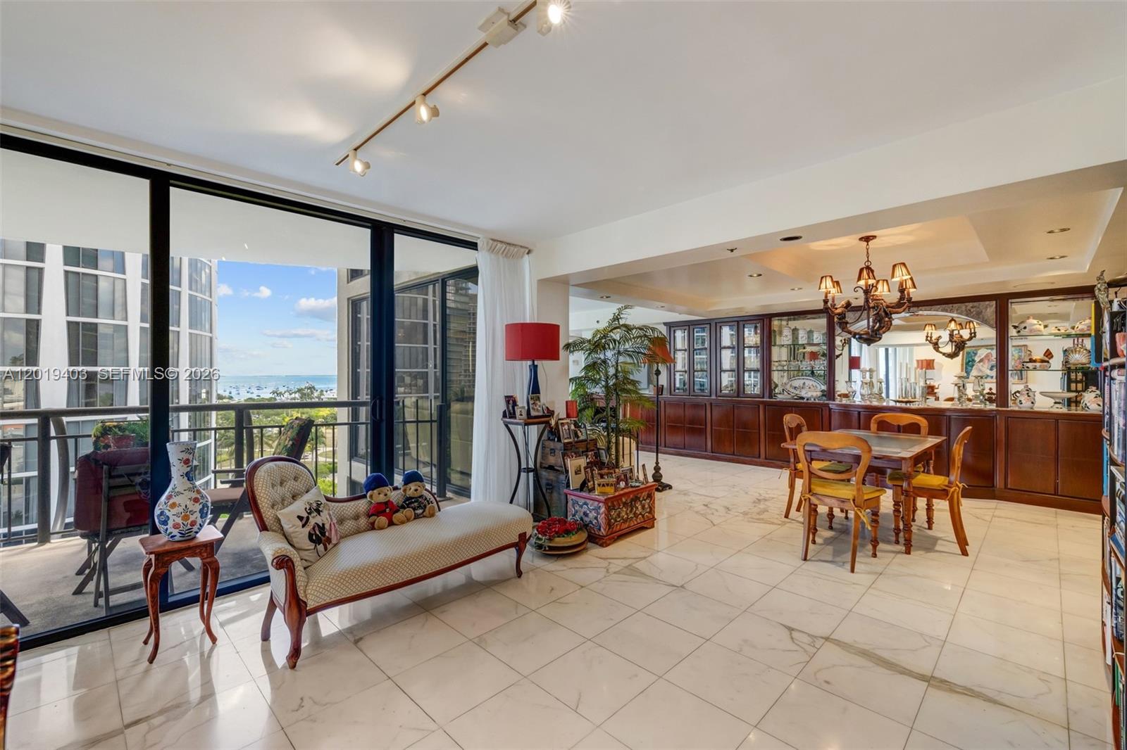 2843 S Bayshore Drive