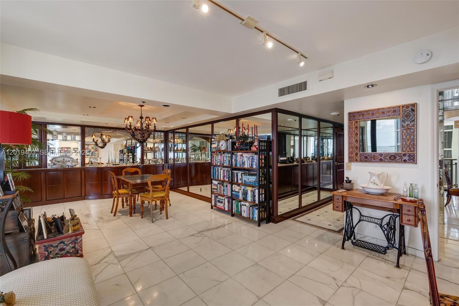 2843 S Bayshore Drive