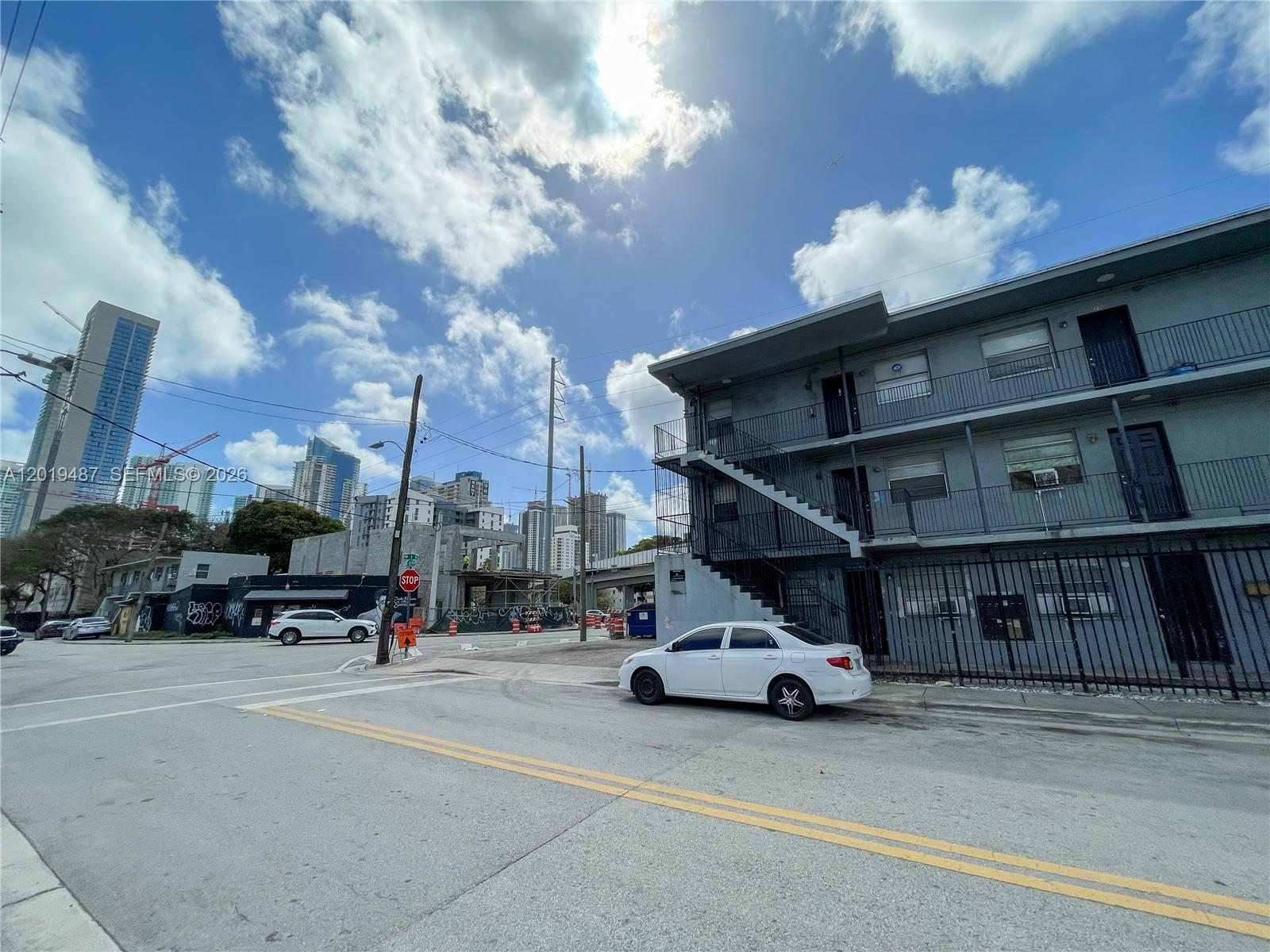 220 NW 11th Terrace