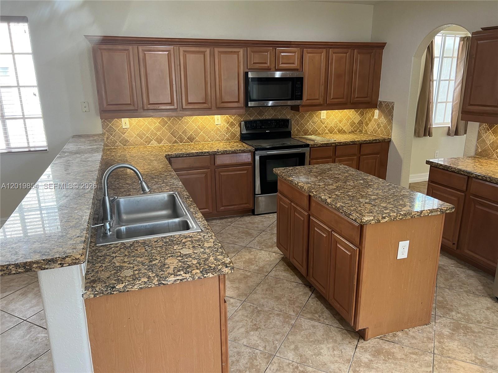 14008 SW 274 Terrace