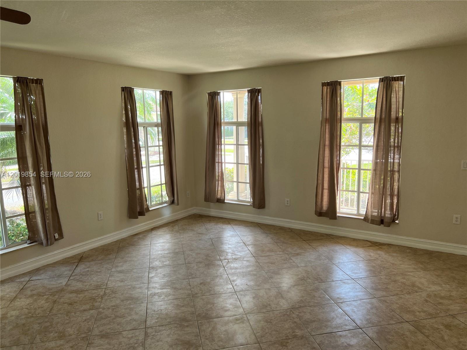 14008 SW 274 Terrace