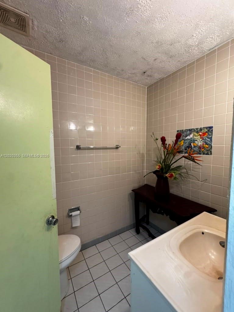 1251 NW 190th Street